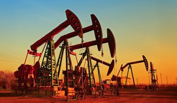 صعود النفط بعد قرار ترامب فرض حصار على ناقلات نفط فنزويلية