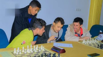 برنامجان ثقافيان للرياضيين في بطولتي الشطرنج بصنعاء ورفع الأثقال بالحديدة برنامجان ثقافيان للرياضيين في بطولتي الشطرنج بصنعاء ورفع الأثقال بالحديدة