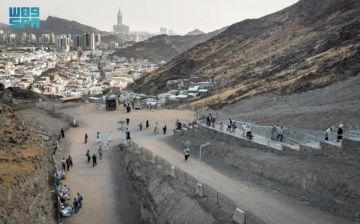 حي حراء الثقافي يعزز التجربة السياحية بتنظيم رحلات إلى غار حراء حي حراء الثقافي يعزز التجربة السياحية بتنظيم رحلات إلى غار حراء