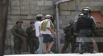 مستوطنون يقتحمون منطقة قيزون في الخليل وآخرون يداهمون منازل في ديراستيا شمال غرب سلفيت مستوطنون يقتحمون منطقة قيزون في الخليل وآخرون يداهمون منازل في ديراستيا شمال غرب سلفيت