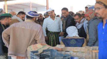 باعوم ينفذ نزولا ميدانيا إلى سوق الخضار المركزي بسيئون ويشدد على ضبط الأسعار باعوم ينفذ نزولا ميدانيا إلى سوق الخضار المركزي بسيئون ويشدد على ضبط الأسعار