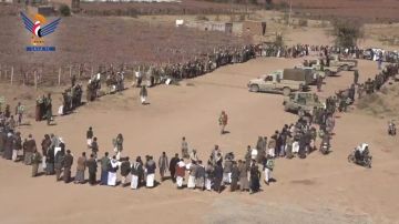 وقفة قبلية مسلحة في عزلة غضران بمديرية بني حشيش