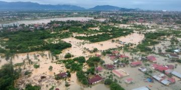 ارتفاع حصيلة الكوارث الطبيعية في جزيرة سومطرة بإندونيسيا إلى 883 حالة وفاة ارتفاع حصيلة الكوارث الطبيعية في جزيرة سومطرة بإندونيسيا إلى 883 حالة وفاة