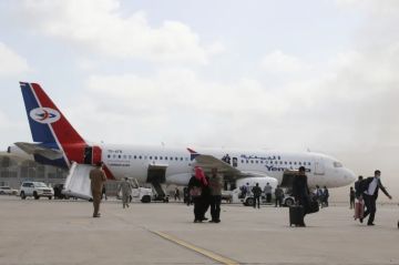 التحالف يبلغ الجانب اليمني باعادة إصدار تصاريح الطيران لـ طيران اليمنية واستئناف الرحلات التحالف يبلغ الجانب اليمني باعادة إصدار تصاريح الطيران لـ طيران اليمنية واستئناف الرحلات