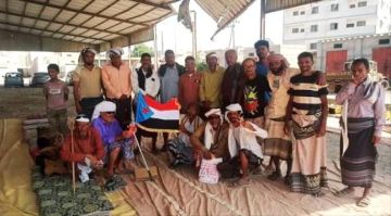 ندوات سياسية يشهدها مخيم الاعتصام بزنجبار وتأكيدات شعبية على المطالبة بإعلان دولة الجنوب العربي ندوات سياسية يشهدها مخيم الاعتصام بزنجبار وتأكيدات شعبية على المطالبة بإعلان دولة الجنوب العربي