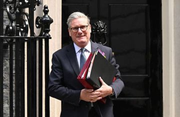 ستارمر يلمح إلى إمكانية عودة بريطانيا للاتحاد الأوروبي ستارمر يلمح إلى إمكانية عودة بريطانيا للاتحاد الأوروبي