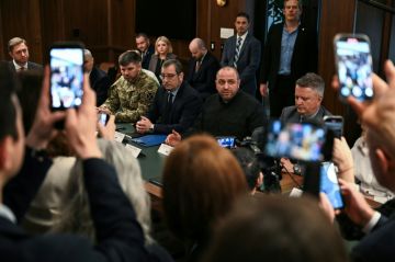 لليوم الثالث.. تواصل المحادثات الأوكرانية الأميركية في فلوريدا