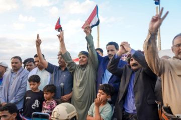 مصادر: مخصصات سقطرى المالية تصرف على أنشطة مثيرة للجدل وسط شح الخدمات مصادر: مخصصات سقطرى المالية تصرف على أنشطة مثيرة للجدل وسط شح الخدمات