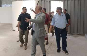 الوزير باذيب يطلع على سير المشاريع المنفذة في المؤسسة العامة للاتصالات بعدن الوزير باذيب يطلع على سير المشاريع المنفذة في المؤسسة العامة للاتصالات بعدن