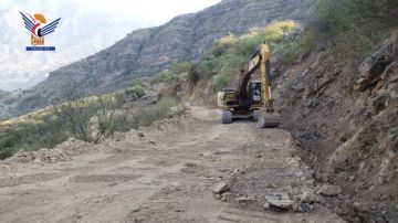 تنفيذ أعمال مسح وتوسعة طريق القلة وادي سماع في المحويت تنفيذ أعمال مسح وتوسعة طريق القلة وادي سماع في المحويت