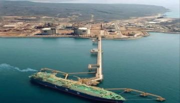 بلحاف يكشف عقودا من التهميش.. 6.7 مليون طن غاز لم يعد منها ريال واحد للجنوب! بلحاف يكشف عقودا من التهميش.. 6.7 مليون طن غاز لم يعد منها ريال واحد للجنوب!