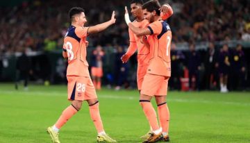 في ليلة تألق فيران توريس.. برشلونة يسحق بيتيس بخماسية