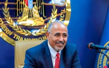 الزبيدي يثمن الدعم السعودي والإماراتي بعد تصعيد الانتقالي في حضرموت والمهرة الزبيدي يثمن الدعم السعودي والإماراتي بعد تصعيد الانتقالي في حضرموت والمهرة