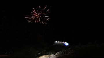 الألعاب النارية تضيئ سماء المهرة احتفالا بتحرير وادي حضرموت