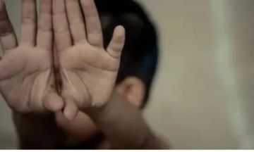 القبض على سبعة اشخاص اعتدوا بوحشية على طفل بذريعة محاولته سرقة القات القبض على سبعة اشخاص اعتدوا بوحشية على طفل بذريعة محاولته سرقة القات