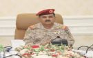 وزير الدفاع في عدن يزيل صورة الرئيس العليمي والعلم الجمهوري ويحذر من قرارات غير مدروسة بخصوص حضرموت