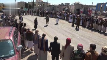 أبناء بني مطر ينددون بجريمة استهداف العدوان الأمريكي مصنع السواري أبناء بني مطر ينددون بجريمة استهداف العدوان الأمريكي مصنع السواري