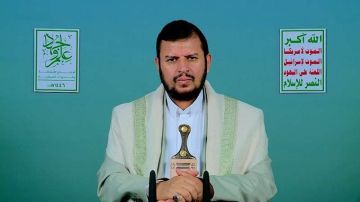 السيد الحوثي: عمليات الاستهداف للقطع البحرية الأميركية مستمرة بفاعلية عالية