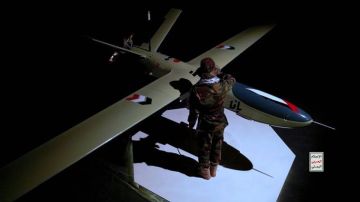 القوات المسلحة اليمنية تهاجم هدفا عسكريا في يافا المحتلة وتسقط طائرة استطلاع بصعدة