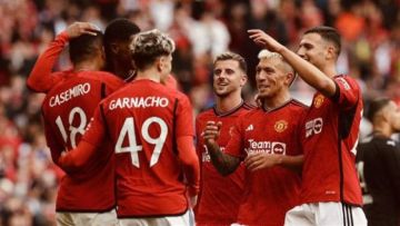 الهلال السعودي يقدم عرضًا خرافيًا لضم نجم مانشستر يونايتد الهلال السعودي يقدم عرضًا خرافيًا لضم نجم مانشستر يونايتد