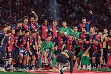فياريال يفسد احتفالات برشلونة باللقب ويحسم بطاقة التأهل الأخيرة لدوري الأبطال فياريال يفسد احتفالات برشلونة باللقب ويحسم بطاقة التأهل الأخيرة لدوري الأبطال