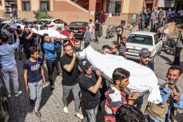 الدفاع المدني في غزة يعلن مقتل خمسة أشخاص في غارة إسرائيلية الدفاع المدني في غزة يعلن مقتل خمسة أشخاص في غارة إسرائيلية