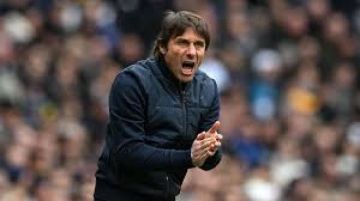 كونتي يثني على تطور مكتوميناي خلال مساعي نابولي للقب الدوري كونتي يثني على تطور مكتوميناي خلال مساعي نابولي للقب الدوري