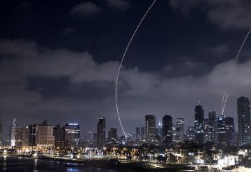 مصادر عبرية: هجوم إيراني يمني وشيك على إسرائيل مصادر عبرية: هجوم إيراني يمني وشيك على إسرائيل