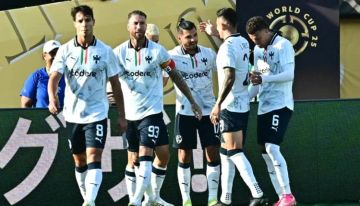 مونتيري يجتاح أوراوا ليصطدم بدورتموند