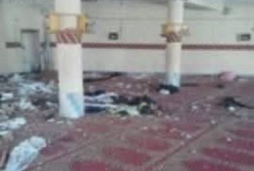 مضطرب نفسيا يفتح النار داخل مسجد في البيضاء ويوقع أكثر من 12 قتيلا