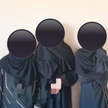 أمن المهرة يضبط شبكة متورطة بأعمال منافية للآداب العامة أمن المهرة يضبط شبكة متورطة بأعمال منافية للآداب العامة