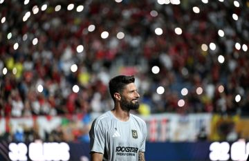 الدوري الفرنسي: جيرو يوقع عقدا لمدة عام واحد مع ليل