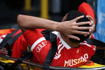 بايرن ميونيخ: إصابة موسيالا ستبعده عن الملاعب لفترة طويلة بايرن ميونيخ: إصابة موسيالا ستبعده عن الملاعب لفترة طويلة