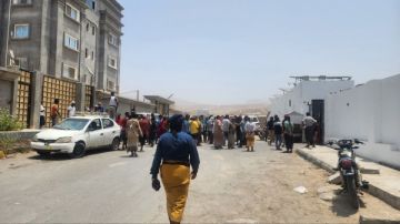 حضرموت.. مجاميع الانتقالي يجبرون اللجنة البرلمانية الميدانية على مغادرة المكلا