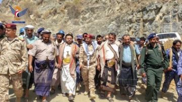 الحوثيون يعلنون تدشين فتح طريق عقبة ثرة الرابط بين محافظتي أبين والبيضاء