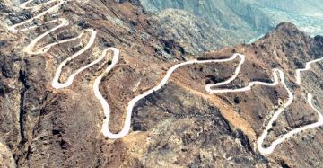 صنعاء تدشن طريق عقبة ثرة الاستراتيجي لربط البيضاء وأبين صنعاء تدشن طريق عقبة ثرة الاستراتيجي لربط البيضاء وأبين