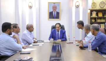 وزير الشباب والرياضة يلتقي مدير مكتب الوزارة بالضالع ويناقش معه قضايا الشباب والرياضيين وزير الشباب والرياضة يلتقي مدير مكتب الوزارة بالضالع ويناقش معه قضايا الشباب والرياضيين