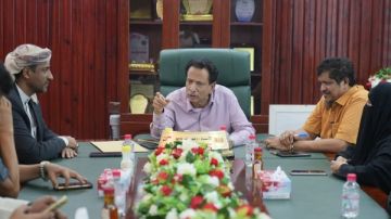 محافظ المهرة يؤكد على ضرورة تمكين المرأة في مختلف المجالات