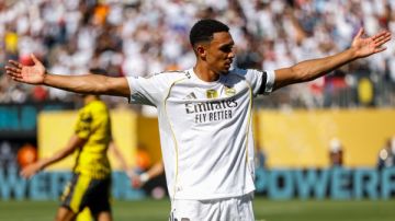 ريال مدريد يكمل عقد المتأهلين لقبل نهائي كأس العالم للأندية ريال مدريد يكمل عقد المتأهلين لقبل نهائي كأس العالم للأندية