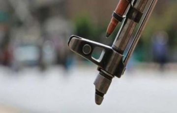 حضرموت...محاولة اغتيال تستهدف قائد لواء وتودي بحياة أحد مرافقيه