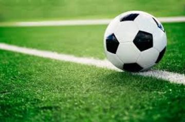 هوجو إيكيتيكي يقترب من ليفربول بعقد طويل الأمد