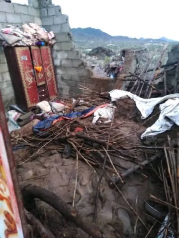 حجة.. وفاة 3 أطفال بانهيار منزلهم نتيجة الأمطار الغزيرة 