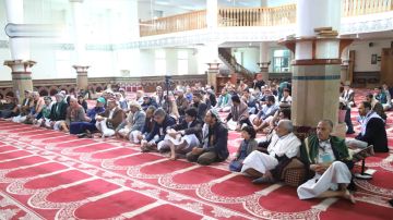 لقاء موسع للعلماء والخطباء في مديرية الثورة احتفاء بذكرى المولد النبوي ونصرة للشعب الفلسطيني لقاء موسع للعلماء والخطباء في مديرية الثورة احتفاء بذكرى المولد النبوي ونصرة للشعب الفلسطيني