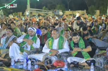 أمسية احتفالية حاشدة لقطاع الأشغال في الحديدة بذكرى المولد النبوي أمسية احتفالية حاشدة لقطاع الأشغال في الحديدة بذكرى المولد النبوي