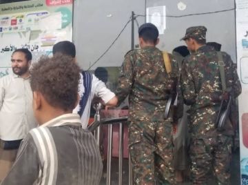 مكتب الصناعة بالمهرة يغلق محلات مخالفة للقوائم السعرية مكتب الصناعة بالمهرة يغلق محلات مخالفة للقوائم السعرية