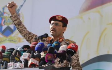 إعلام عبري: من الوهم الاعتقاد بأن الهجوم على اليمن سيردع صنعاء عن قصف إسرائيل إعلام عبري: من الوهم الاعتقاد بأن الهجوم على اليمن سيردع صنعاء عن قصف إسرائيل