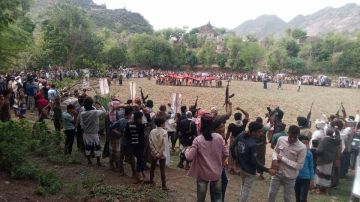 لقاءان قبليان مسلحان في صالة وشرعب الرونة إسنادا لغزة وإعلانا للنفير العام لقاءان قبليان مسلحان في صالة وشرعب الرونة إسنادا لغزة وإعلانا للنفير العام