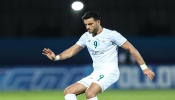 رسميا.. السوري عمر السومة يعود من المغرب إلى الدوري السعودي رسميا.. السوري عمر السومة يعود من المغرب إلى الدوري السعودي