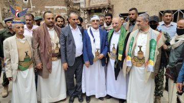 وزير الثقافة والسياحة وأمين العاصمة يسلمان 42 منزلا بعد ترميمها بصنعاء القديمة وزير الثقافة والسياحة وأمين العاصمة يسلمان 42 منزلا بعد ترميمها بصنعاء القديمة