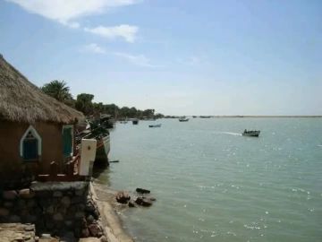 الحديدة...رياح عاتية تغرق 3 قوارب في ساحل القطابا شمال الخوخة